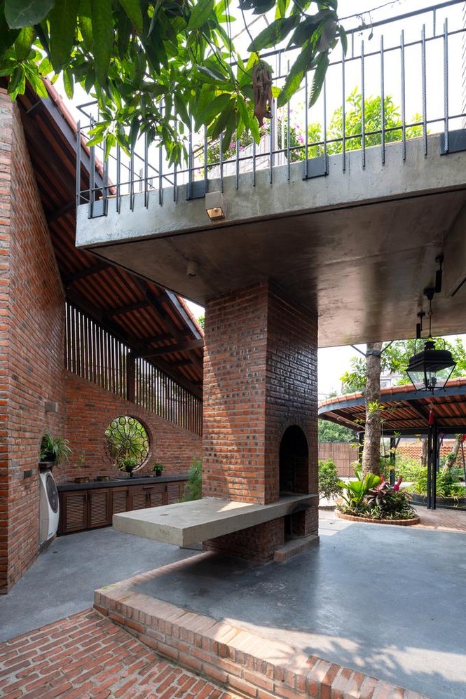 Độc đáo ngôi nhà Hà Nội mang đậm dấu ấn kiến trúc 'làng cổ' - ảnh 4