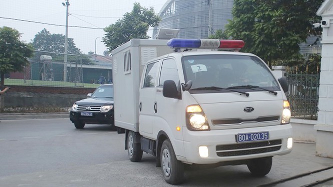 Cận cảnh các bị cáo vụ MobiFone mua lại AVG trong phiên tòa sáng nay - ảnh 1
