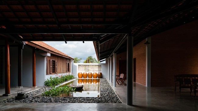 Chán nhà tầng, vợ chồng Việt xây nhà 2.000m2 như nhà 'điền chủ' - ảnh 16