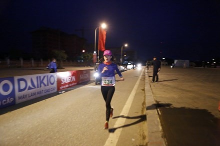 Việt dã Tiền Phong: Liều 'doping' tinh thần của nữ marathon - ảnh 1