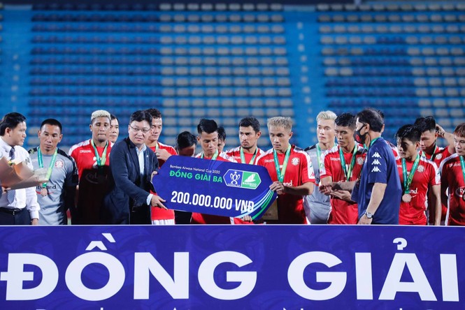 Bùi Tiến Dũng ghi bàn, HLV Park Hang Seo ngỡ ngàng - ảnh 2