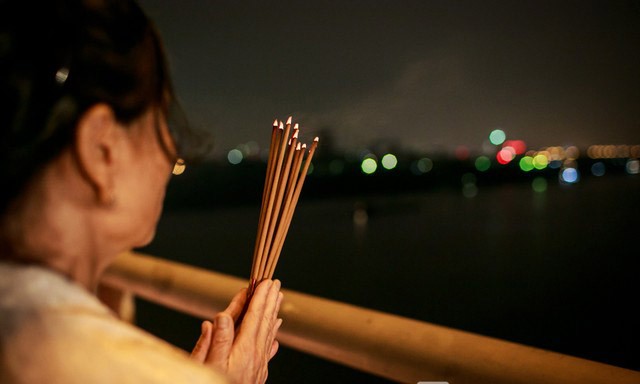 Trả hồ sơ, yêu cầu điều tra bổ sung vụ 'bác sỹ ném xác' - ảnh 1