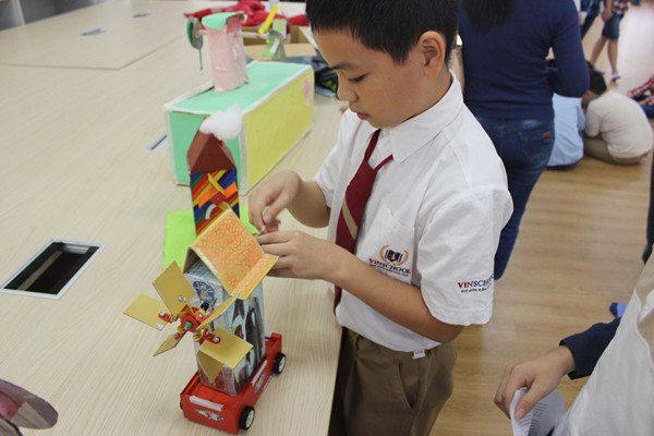 Hàng ngàn người tham dự Vinschool Book Fair 2014 - ảnh 4