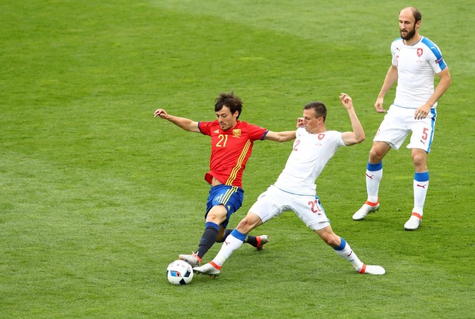 Tây Ban Nha vs CH Czech (1-0): Cứu tinh Pique - ảnh 13