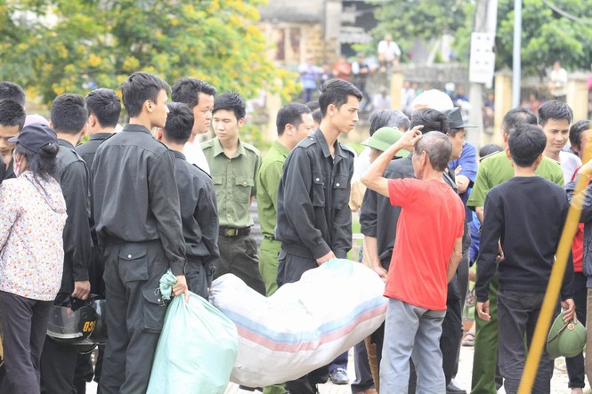 19 cán bộ, chiến sĩ rời Đồng Tâm trong nụ cười và những tiếng vỗ tay - ảnh 3