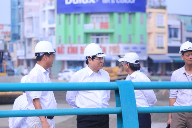 Cận cảnh hầm chui phục vụ APEC trước ngày thông xe - ảnh 1