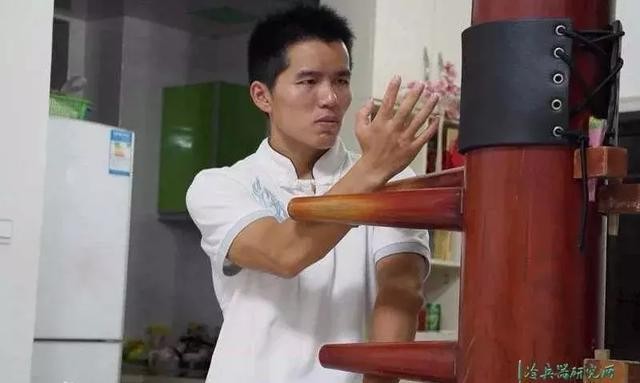 Đại sư Vịnh Xuân thua võ sĩ MMA: Bị lợi dụng hay mù quáng? - ảnh 1