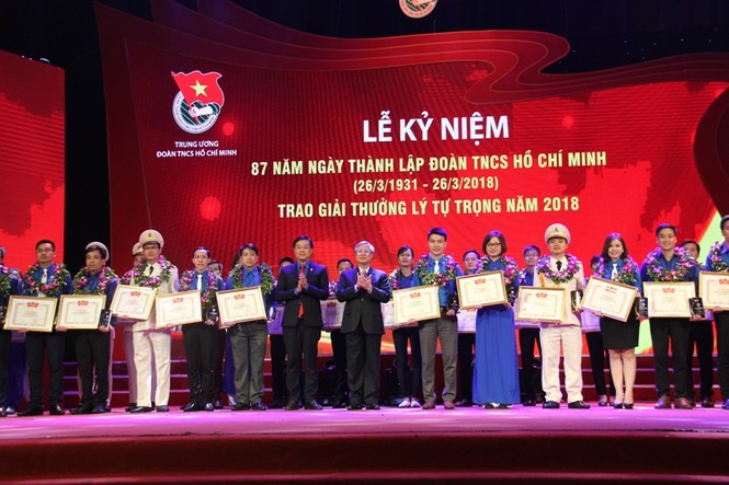 Tuyên dương 87 cán bộ Đoàn nhận giải thưởng Lý Tự Trọng 2018 - ảnh 4