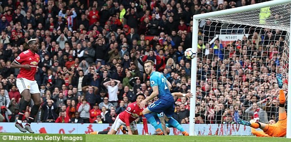 Dự bị lập công, M.U thắng nhọc Arsenal - ảnh 11