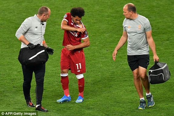 Thủ quân Real 'bẻ tay', ngôi sao Liverpool khóc hận - ảnh 11