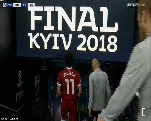 Thủ quân Real 'bẻ tay', ngôi sao Liverpool khóc hận - ảnh 16