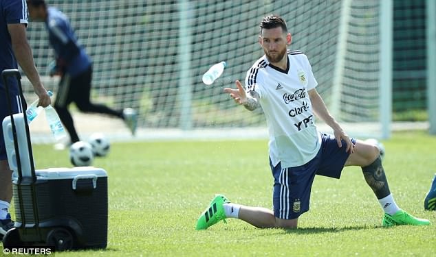 Ronaldo và Messi chuẩn bị ra sao cho 'đại chiến' vòng 1/8 World Cup? - ảnh 4
