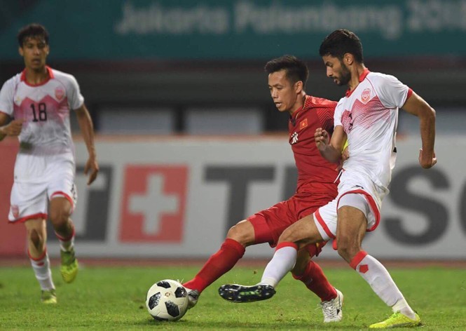 CĐV Việt Nam tới sân Patriot, hứng khởi tiếp lửa Olympic Việt Nam - ảnh 1