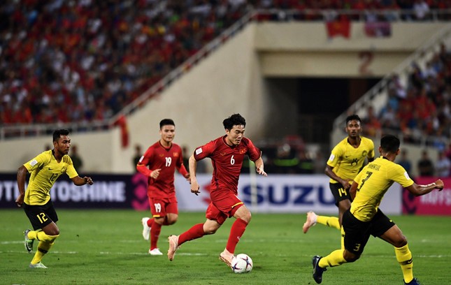 Việt Nam vs Malaysia (2-0): Chiến thắng của sự thực dụng - ảnh 24