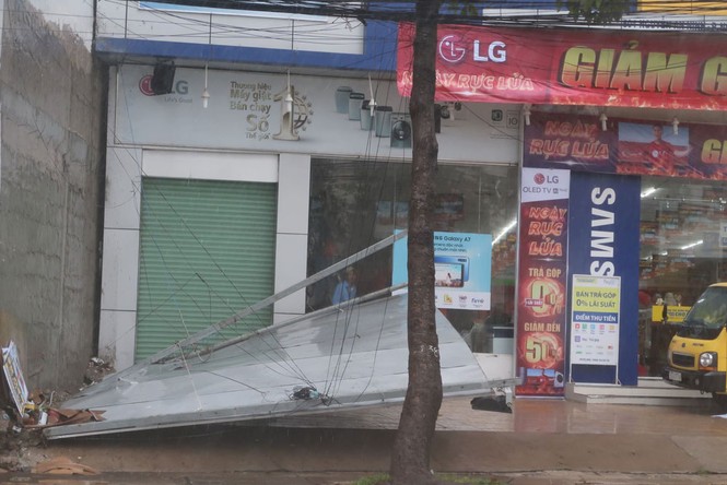 Bão số 9 suy yếu thành áp thấp nhiệt đới - ảnh 5