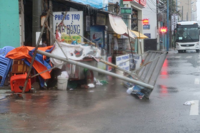 Bão số 9 suy yếu thành áp thấp nhiệt đới - ảnh 6