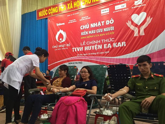 Chủ nhật Đỏ - ảnh 37