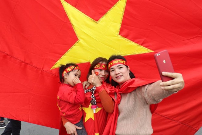 Không khí cổ động viên đón đội tuyển Việt Nam sau Asian Cup 2019 - ảnh 14