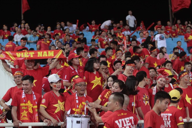Quang Hải lập công, Việt Nam đánh bại Malaysia - ảnh 8