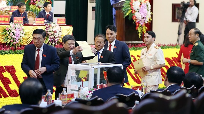 Who is the Standing Committee of the Ha Nam Provincial Party Committee?  - Photo 1