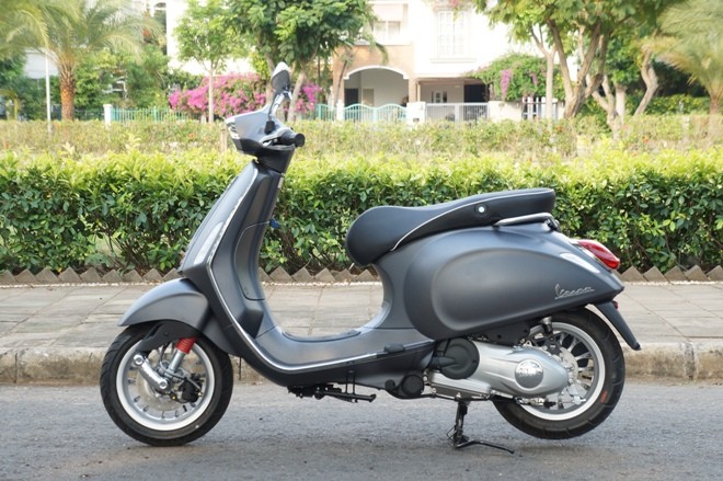 Cận cảnh Vespa Sprint mới 'xuất trận' tại Việt Nam - ảnh 1