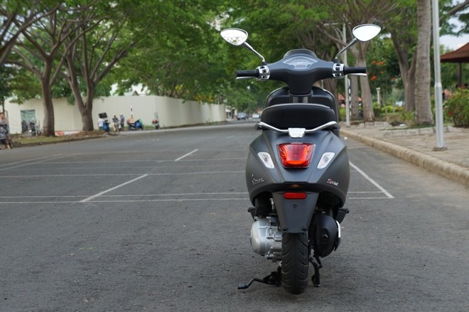 Cận cảnh Vespa Sprint mới 'xuất trận' tại Việt Nam - ảnh 3