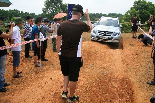 Mang xe sang đi… Off-road - ảnh 5