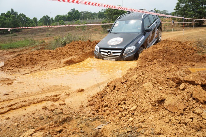 Mang xe sang đi… Off-road - ảnh 2