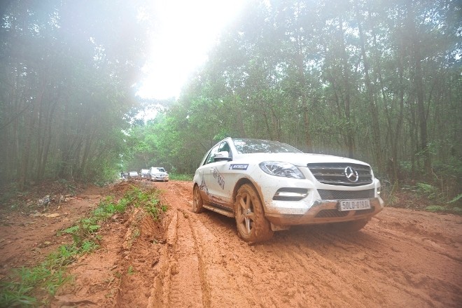 Mang xe sang đi… Off-road - ảnh 7