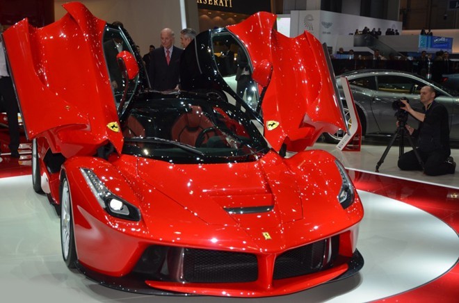 Siêu xe Ferrari LaFerrari có giá 1,4 triệu USD - ảnh 4