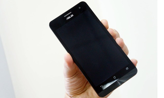 Chấm phá Asus Zenfone 5 đang gây sốt - ảnh 2