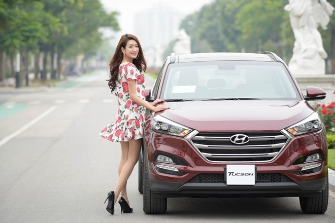 Mẫu xinh khoe sắc xuân bên Hyundai Tucson 2016 - ảnh 16