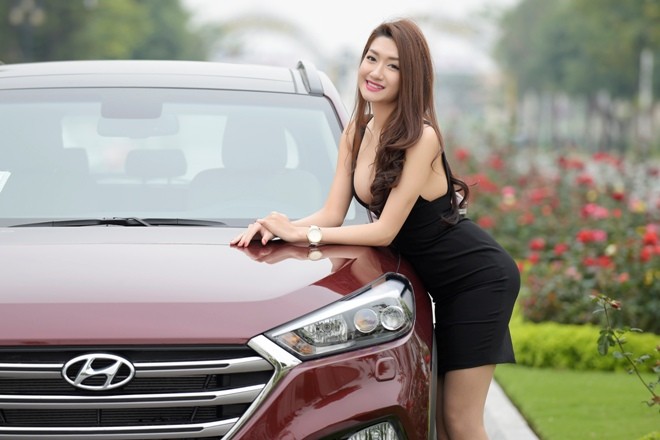 Mẫu xinh khoe sắc xuân bên Hyundai Tucson 2016 - ảnh 4