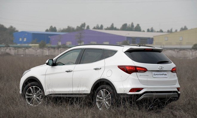 Hyundai SantaFe phiên bản 2016 xuất trận tại Việt Nam - ảnh 1