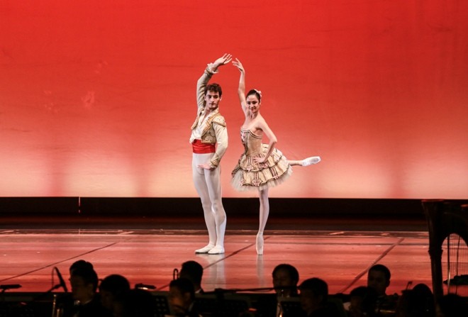 Xem Paris Ballet- kẻ rưng rưng người… buồn ngủ - ảnh 4