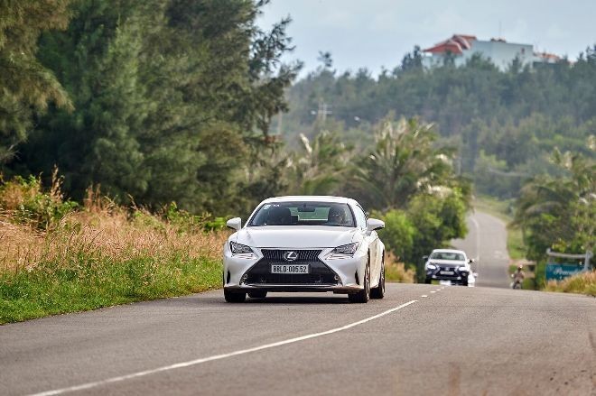 Xuống biển và lên núi cùng dàn Lexus - ảnh 1