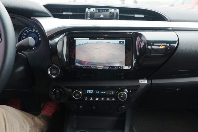 Toyota Hilux 2016: Bước chuyển mình mạnh mẽ - ảnh 14
