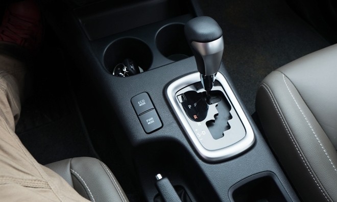 Toyota Hilux 2016: Bước chuyển mình mạnh mẽ - ảnh 11