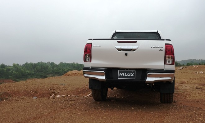 Toyota Hilux 2016: Bước chuyển mình mạnh mẽ - ảnh 7