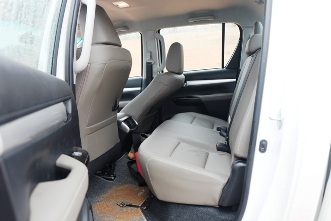 Toyota Hilux 2016: Bước chuyển mình mạnh mẽ - ảnh 10