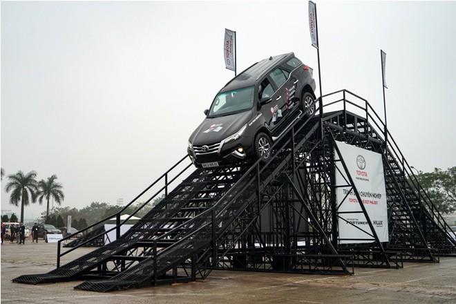 Bộ ba ‘huyền thoại’ của Toyota chinh phục Đông Dương - ảnh 3
