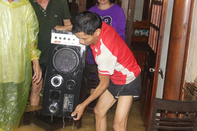 Hình ảnh mới nhất từ tâm lũ Hương Khê - ảnh 2
