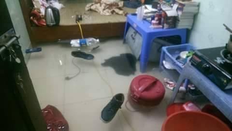 Cám cảnh sinh viên bì bõm lên trường tránh lụt - ảnh 8
