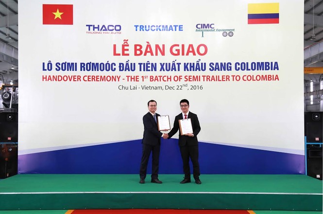 Thaco bàn giao lô sơ mi rơmooc đầu tiên xuất khẩu sang Colombia - ảnh 1