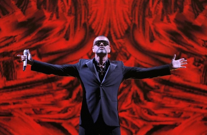 Những dấu ấn đình đám trong đời George Michael qua ảnh - ảnh 16