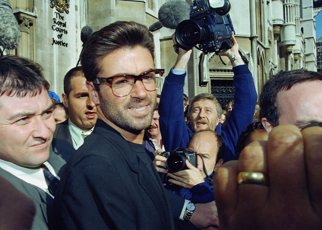 Những dấu ấn đình đám trong đời George Michael qua ảnh - ảnh 8