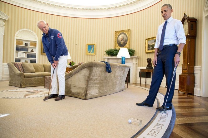 Hình ảnh đáng nhớ của ông Obama trong năm cuối tại Nhà Trắng - ảnh 16