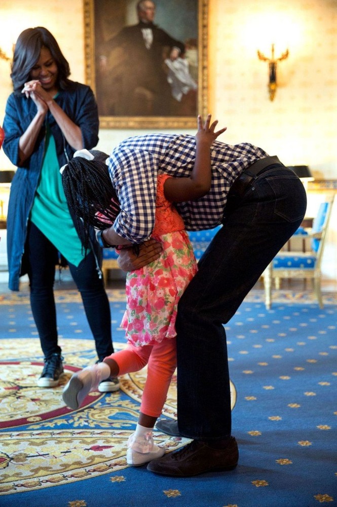 Hình ảnh đáng nhớ của ông Obama trong năm cuối tại Nhà Trắng - ảnh 5