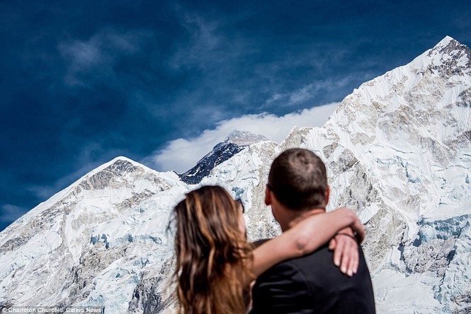 Cặp đôi kiên trì leo núi suốt 3 tuần để kết hôn trên đỉnh Everest - ảnh 9