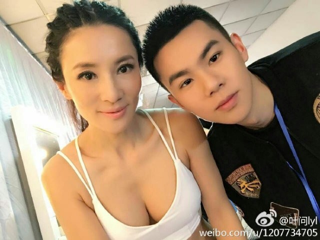 'Phát sốt' thân hình nóng bỏng săn chắc của quý bà U50 - ảnh 4